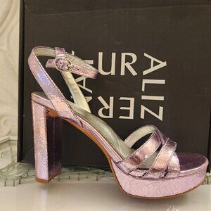 NATURALIZER Mallory Ankle Strap Platform Sandals. Floor Model. Size 8.5